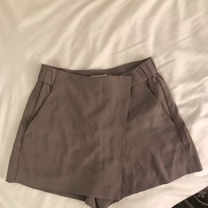 Babaton shorts